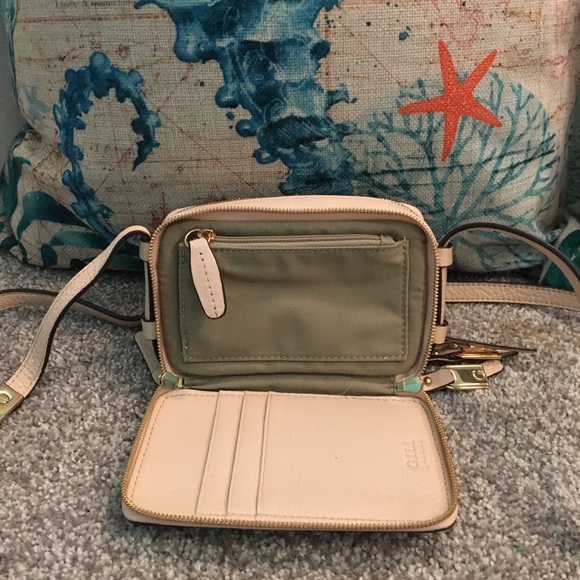 G.I.L.I. Ivory/Bone Crossbody - Picture 5 of 8